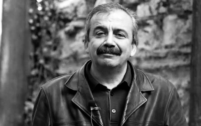 Adalet Bakanı duyurdu: Zafer Partisi’ne ‘Sırrı Süreyya Önder’ paylaşımları nedeniyle soruşturma