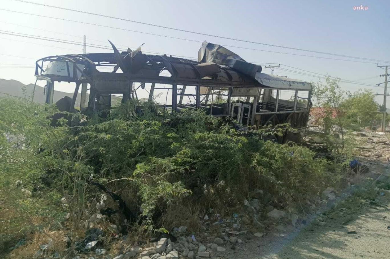 Belucistan’da okul servisine saldırı: 3’ü çocuk 5 kişi hayatını kaybetti