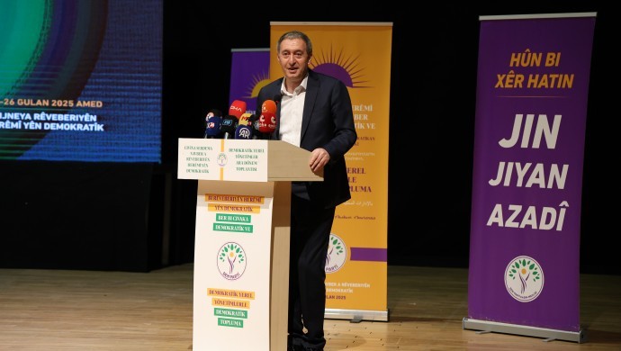 Tuncer Bakırhan: Kardeşlik hukuku Meclis’teki pratiklerle vücut bulacaktır
