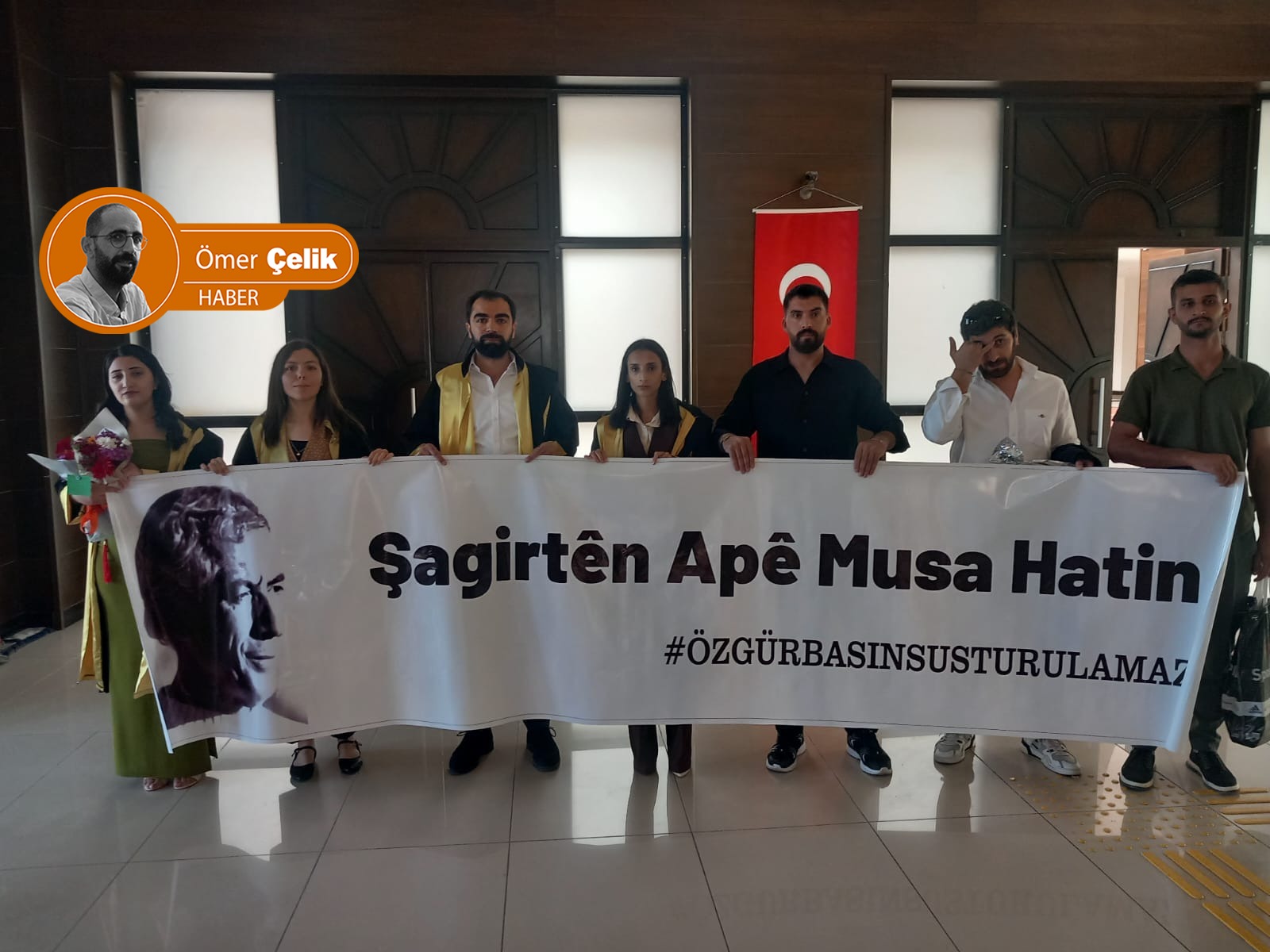 DÜ Gazetecilik mezunlarına Kürtçe pankart engeli