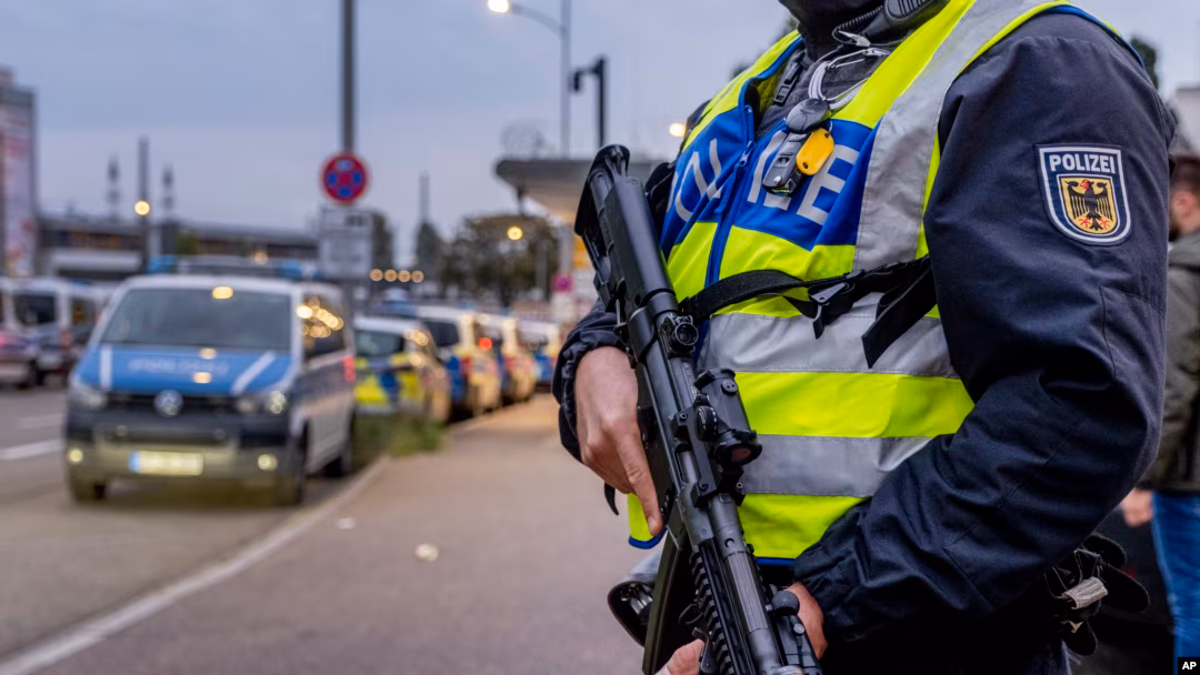 Köln’de İkinci Dünya Savaşı’ndan kalma 3 bomba bulundu: 20 bin kişi bölgeden çıkarılacak