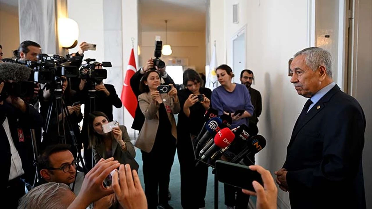 Bülent Arınç’tan Önder’e suikast yorumu: Köklü sorunları çözmek için görev alanlar dikkatli olmalı