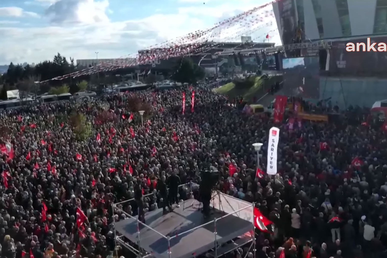 CHP’nin Beyazıt mitingine bomba ihbarı iddiası: CHP’den ‘rutin uygulama’ açıklaması
