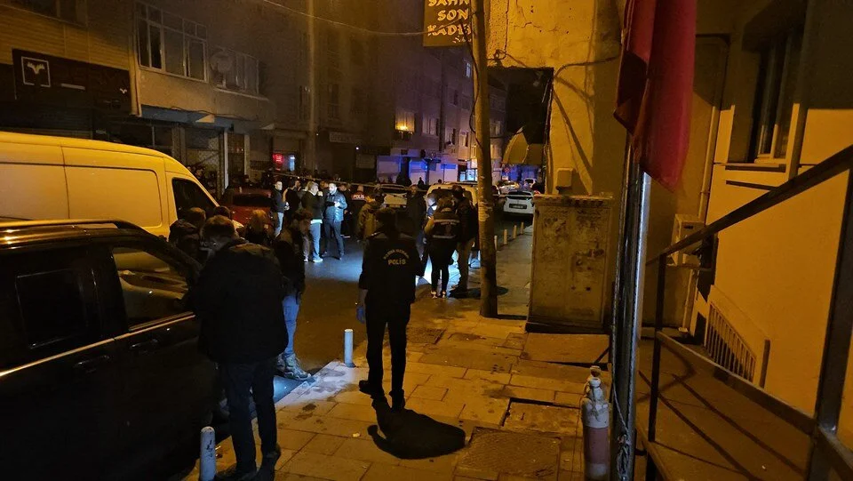 İstanbul’da eğlence mekanına el bombalı saldırı: 3’ü ağır 7 yaralı