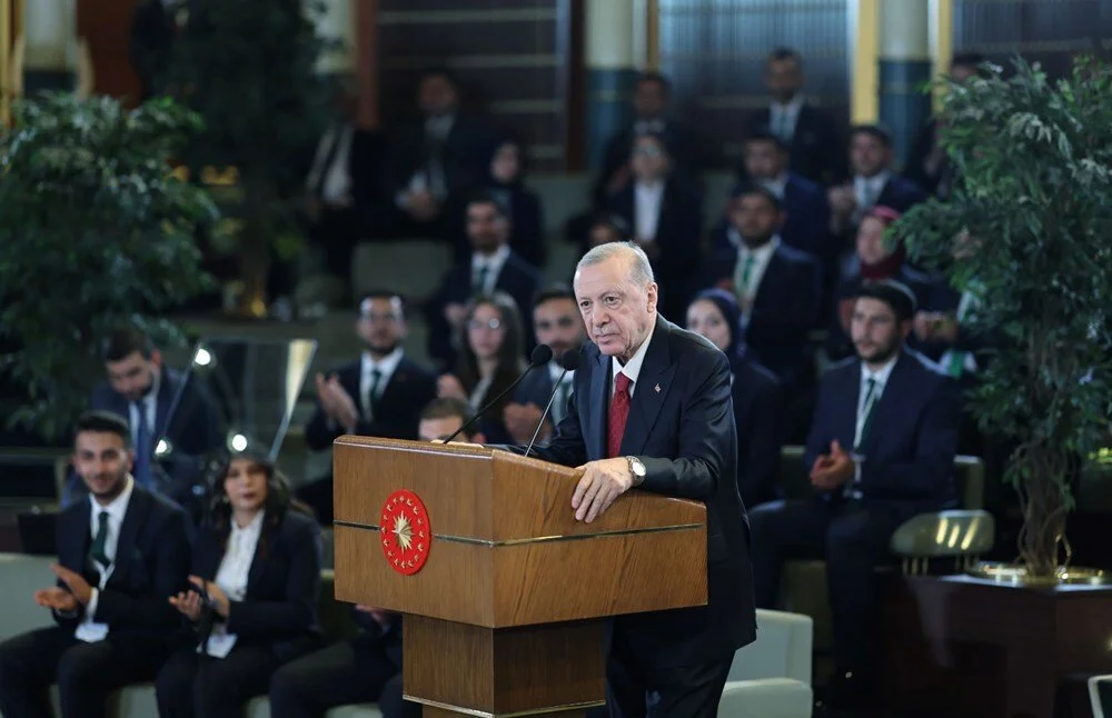 Cumhurbaşkanı Erdoğan, Külliye’de gençlerle buluştu