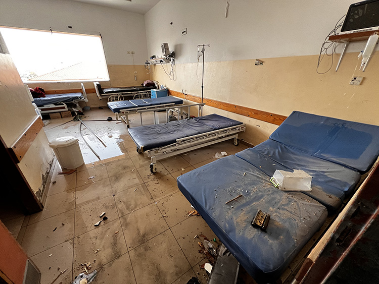 İsrail ordusu Gazze’nin güneyindeki Gazze Avrupa Hastanesi’ni bombaladı