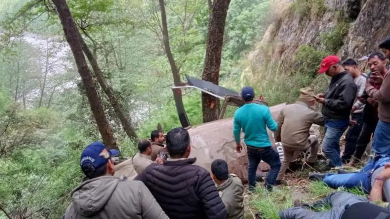 Hindistan’da helikopter düştü: 5 ölü 2 yaralı