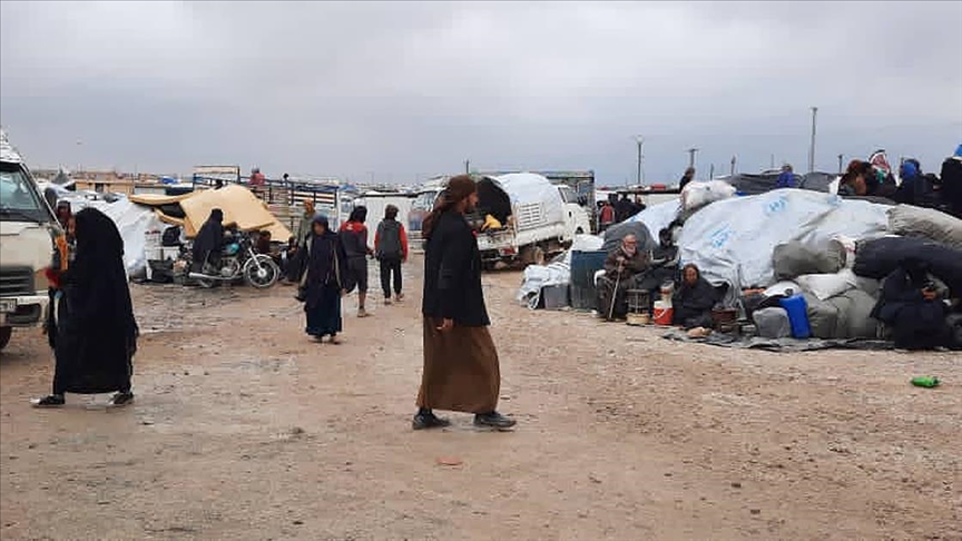 Şam heyeti Kuzey ve Doğu Suriye’deki Hol Kampı’nı ziyaret etti