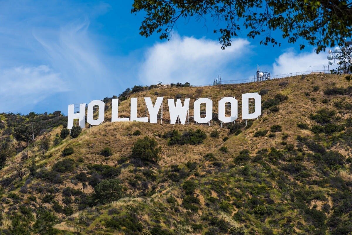 Trump’tan yabancı filmlere yüzde 100 gümrük vergisi: Hollywood çok hızlı ölüyor