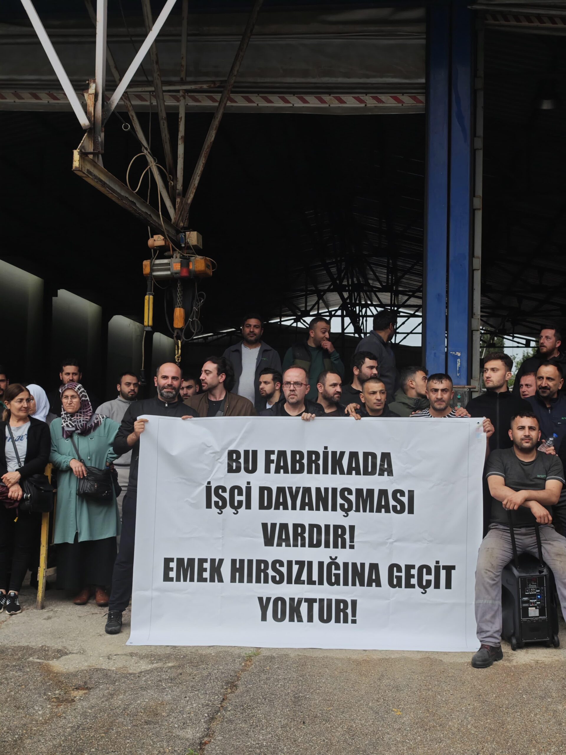 Bursa’da Aroma fabrikası işçilerinden protokol tepkisi