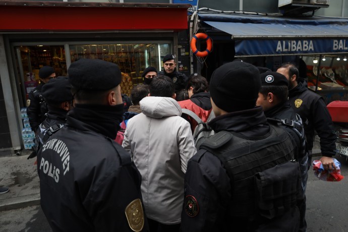 İstanbul’da 1 Mayıs: 400’den fazla kişi gözaltında