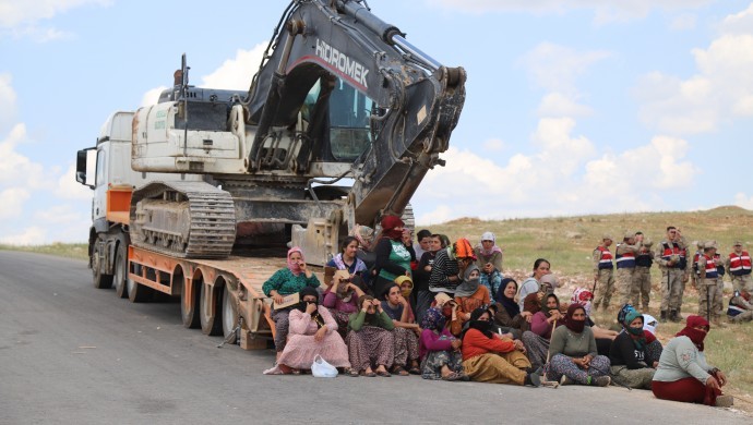 Mardin’de GES protestosu: Kepçeler geri çekildi