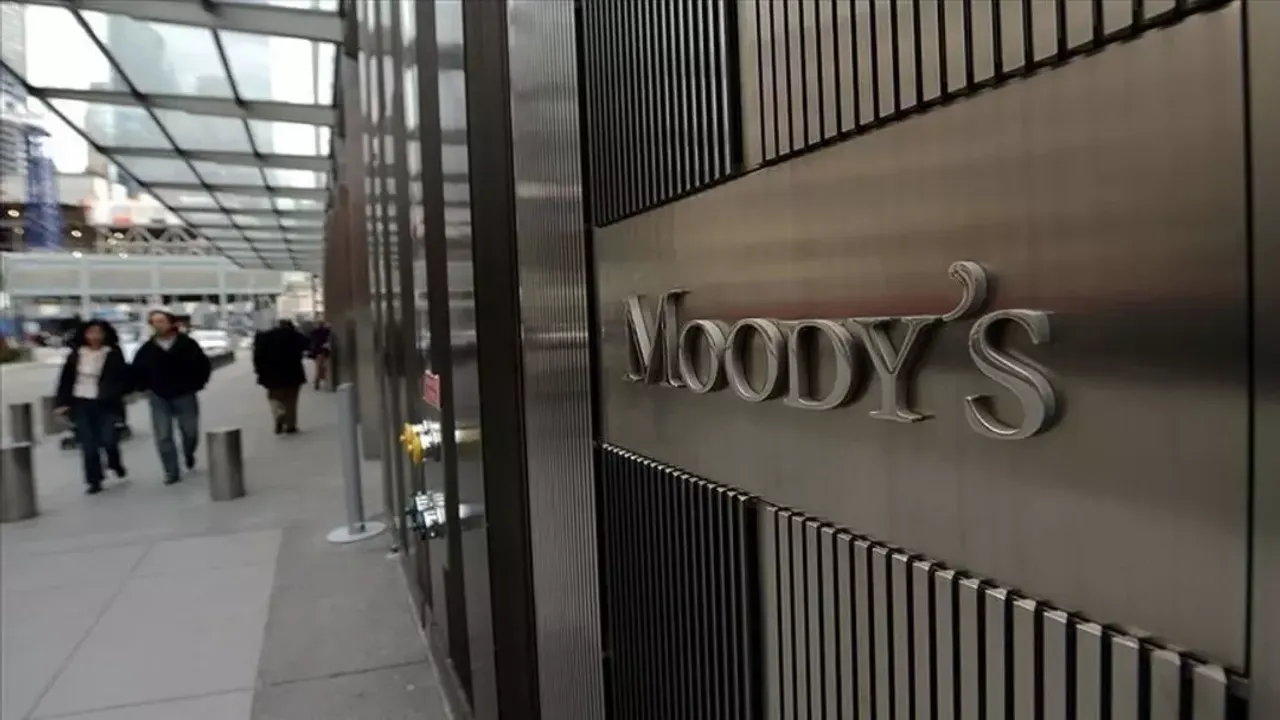 Moody’s, ABD’nin kredi notunu düşürdü: ‘Borç ve faiz yükü alarm veriyor’
