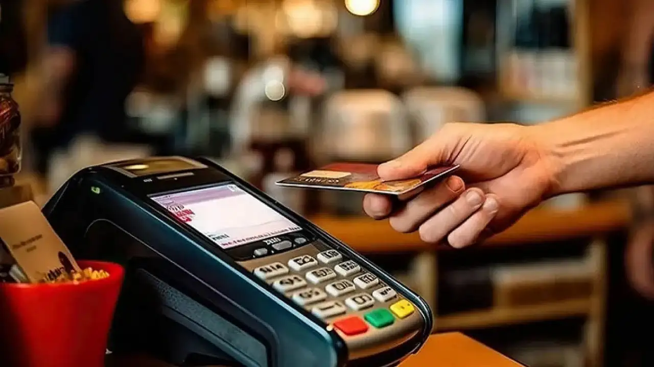 Kartla ödemeler nisanda 1,78 trilyon lirayı buldu