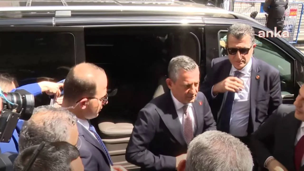 Özgür Özel TÜSİAD’ı ziyaret ediyor