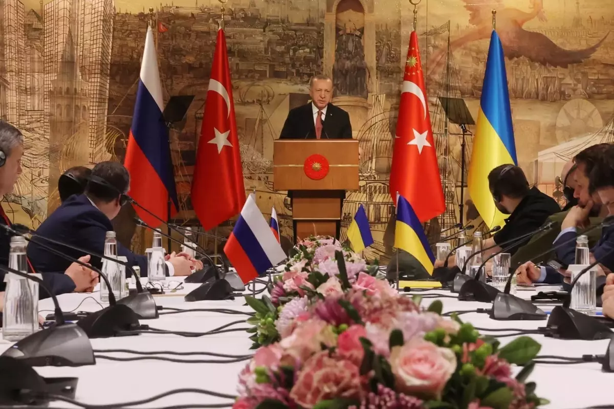Rusya-Ukrayna zirvesi: Rus heyeti İstanbul’da, görüşmeler için geri sayım başladı