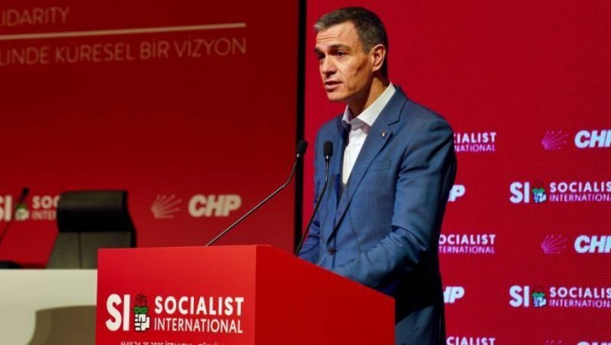Pedro Sanchez: Demokrasiyi savunmak için kendimizi güncellememiz gerekiyor