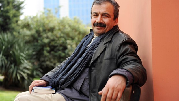 124 yazar ve edebiyatçıdan Sırrı Süreyya Önder’e veda: Sen hepimizin yüreğine barışı yazdın