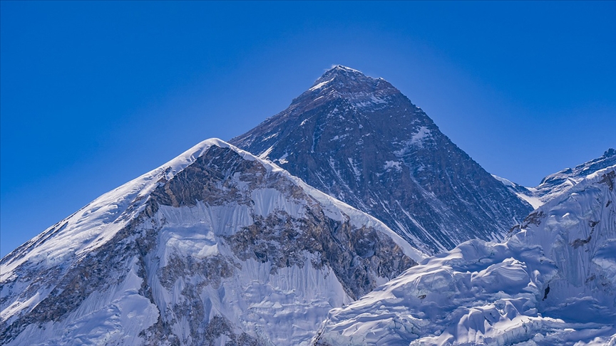 İngiltereli dağcı grup Xenon, 7 günlük Everest seferine başlıyor