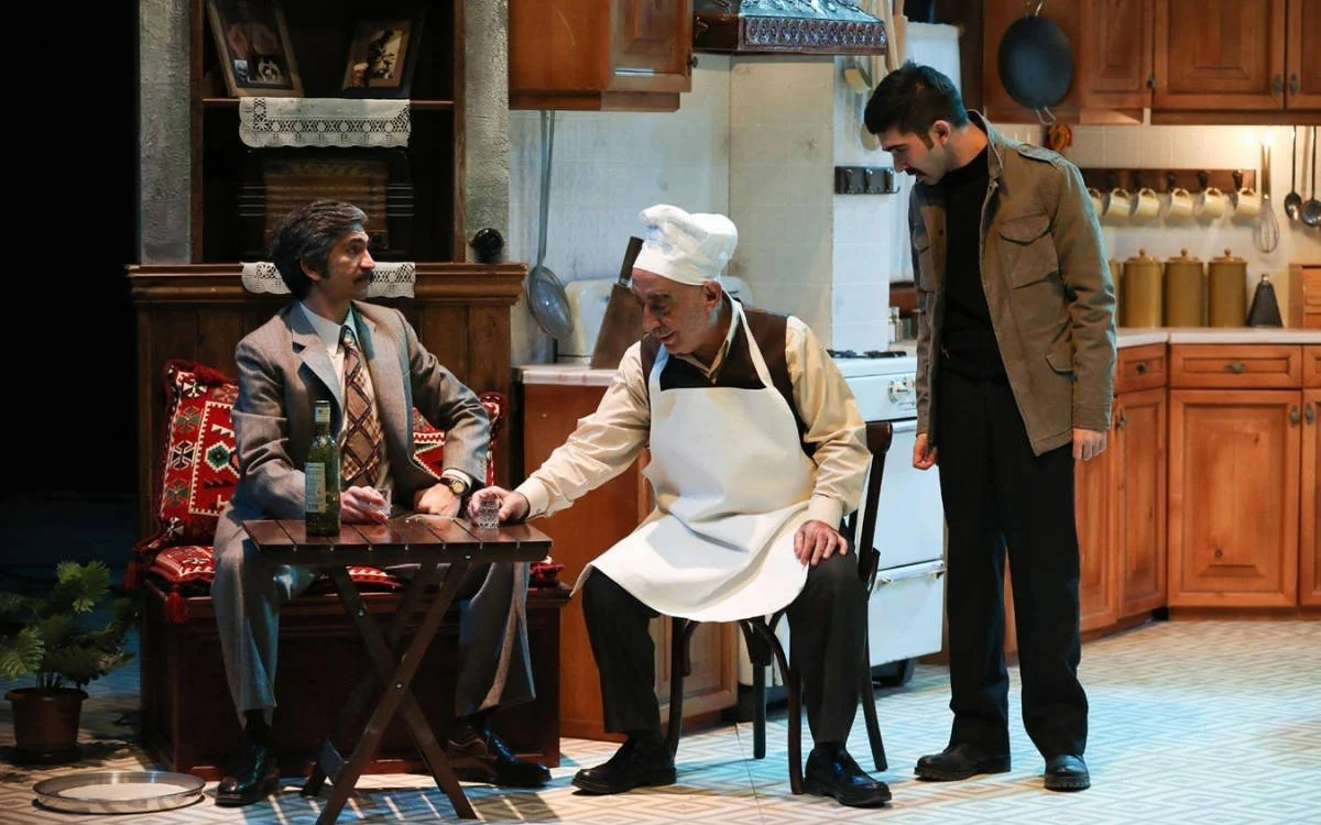‘Zengin Mutfağı’ oyunu sahnelere veda ediyor