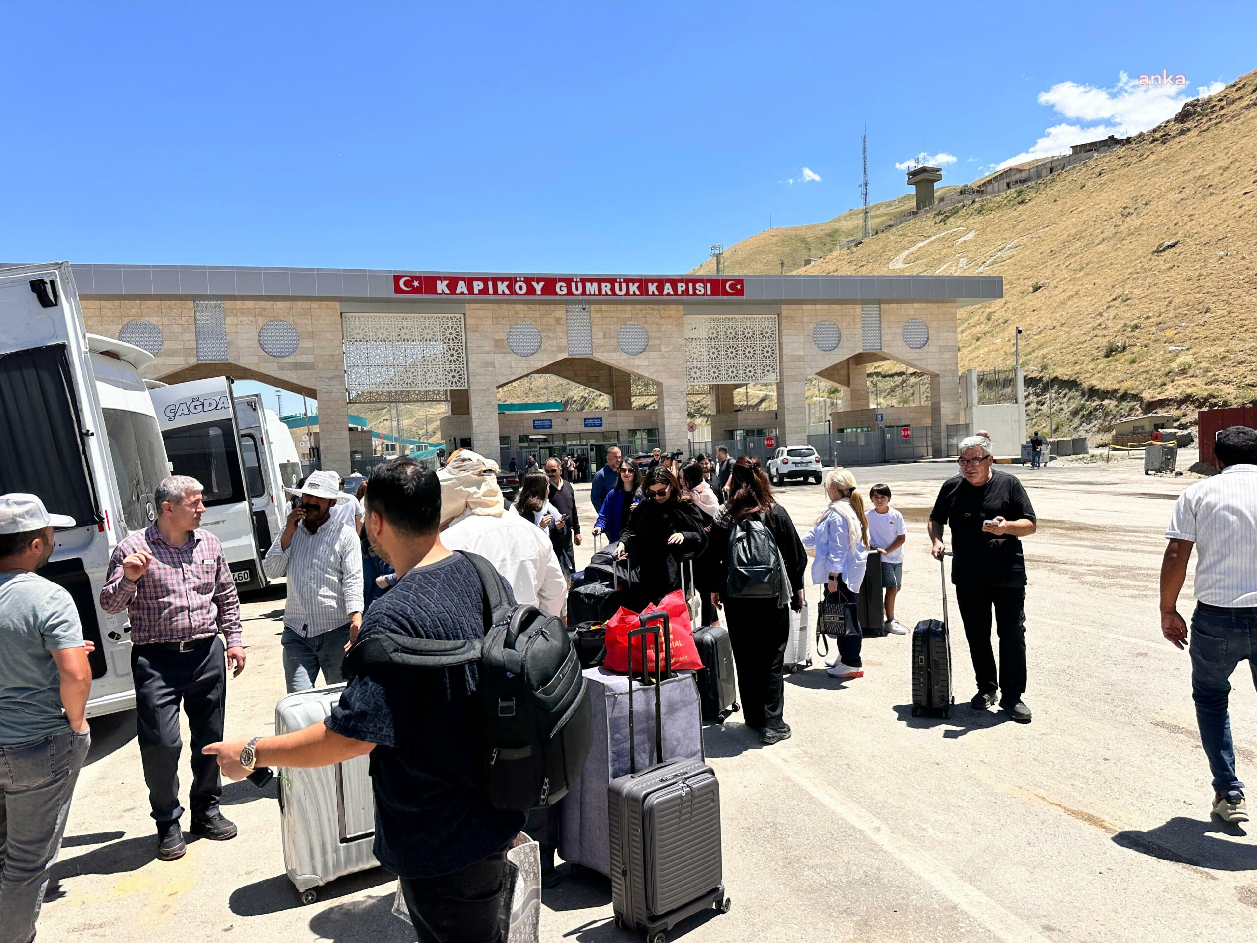 Umman, İran’daki vatandaşlarını Van üzerinden tahliye ediyor