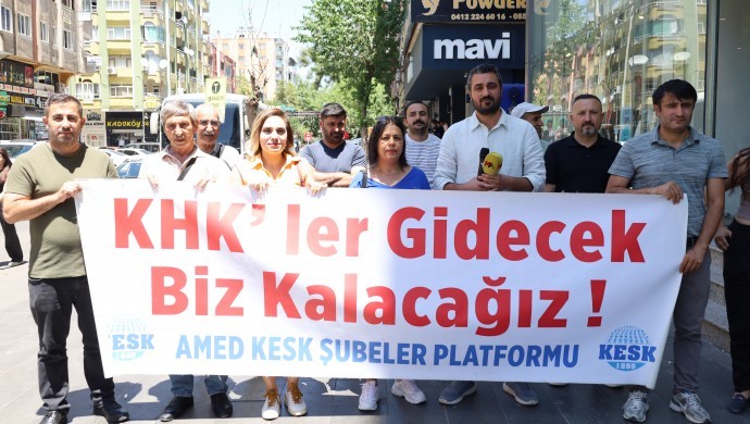 KHK’lilerden protesto: Savaşa karşı barışı savunmaya devam edeceğiz