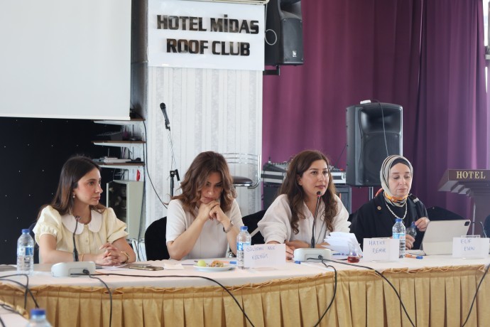 Kadınlar barışı konuştu: Sorumluluk almalıyız