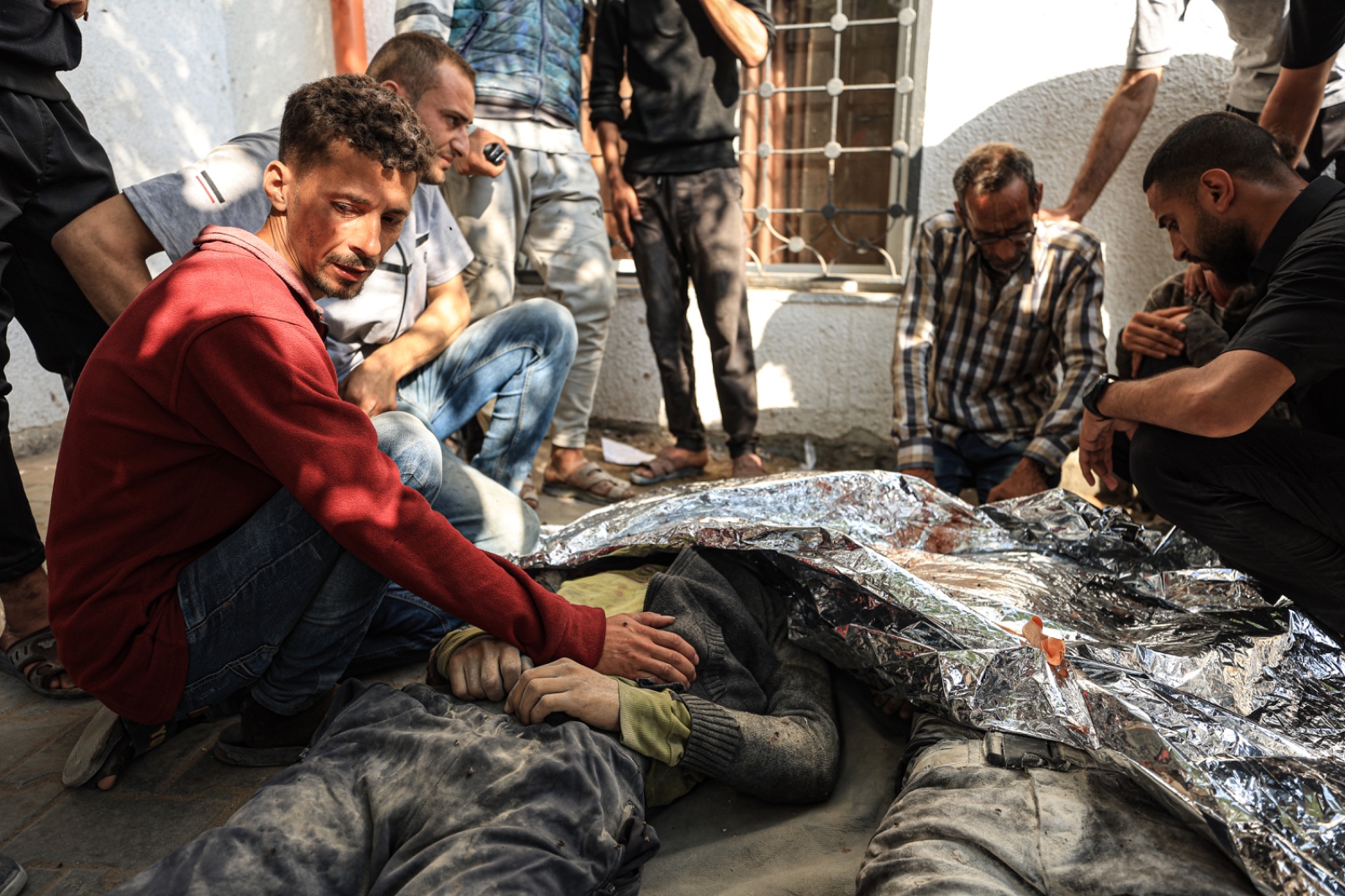 Gazze’de 57’si yardım bekleyen toplam 80 Filistinli öldü