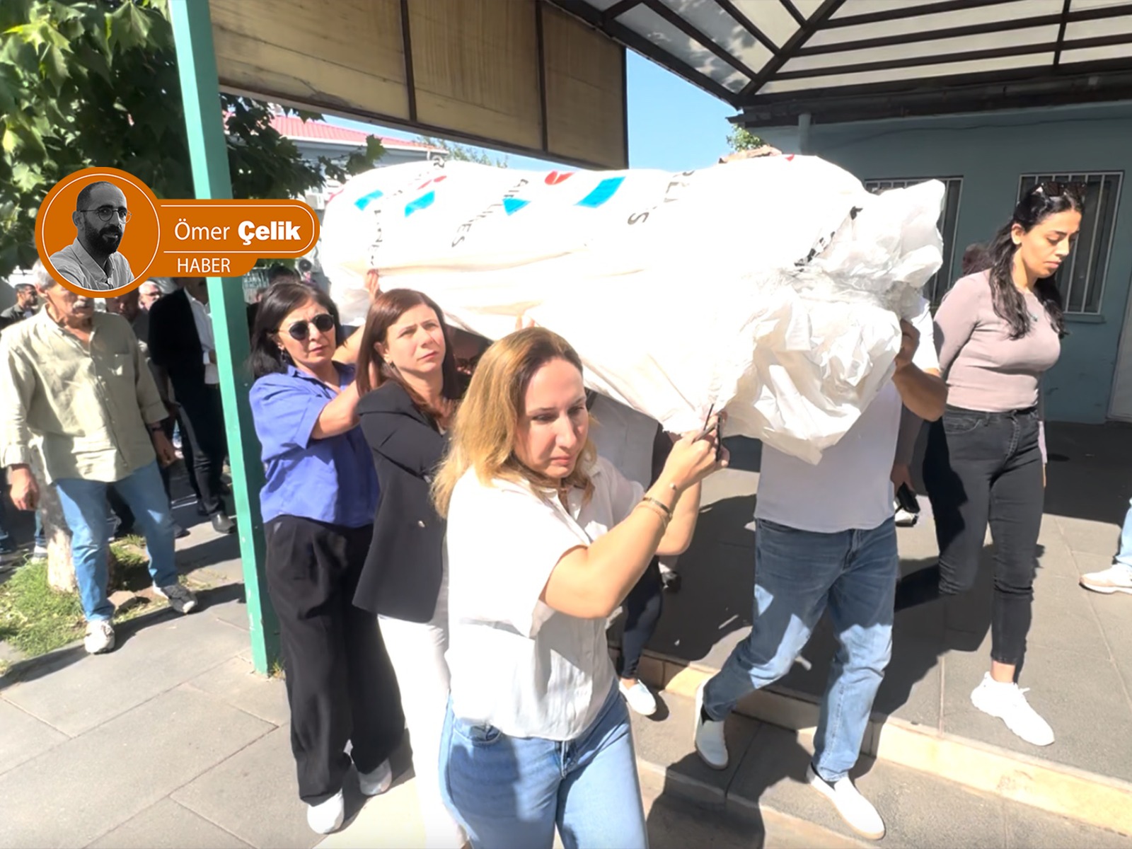 Ayşe Şan’ın naaşı 29 yıl sonra Diyarbakır’da: Tabutunu kadınlar taşıdı