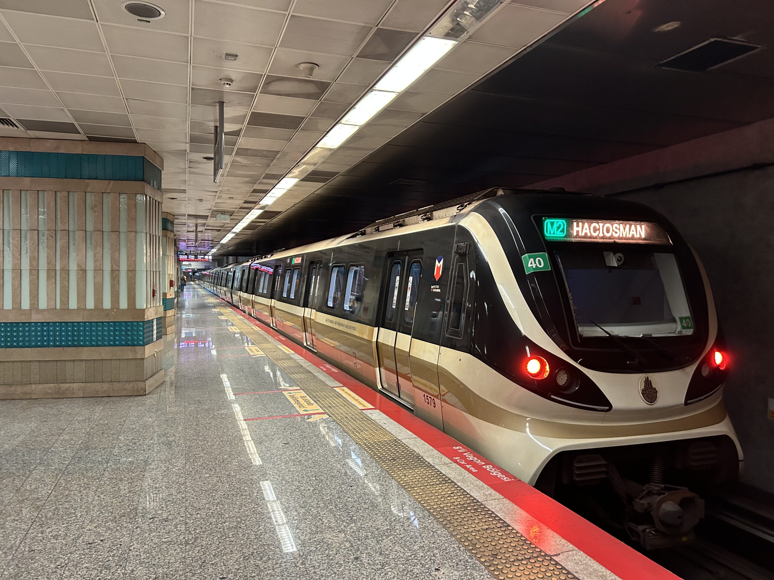 Yenikapı-Hacıosman Metro hattında arıza: Seferler gecikmeli yapılıyor