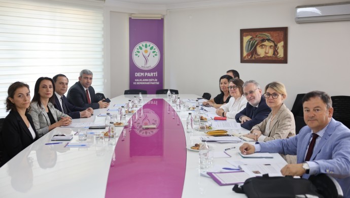 Avrupa Yerel Yönetimler Kongresi heyetinden DEM Parti’ye ziyaret