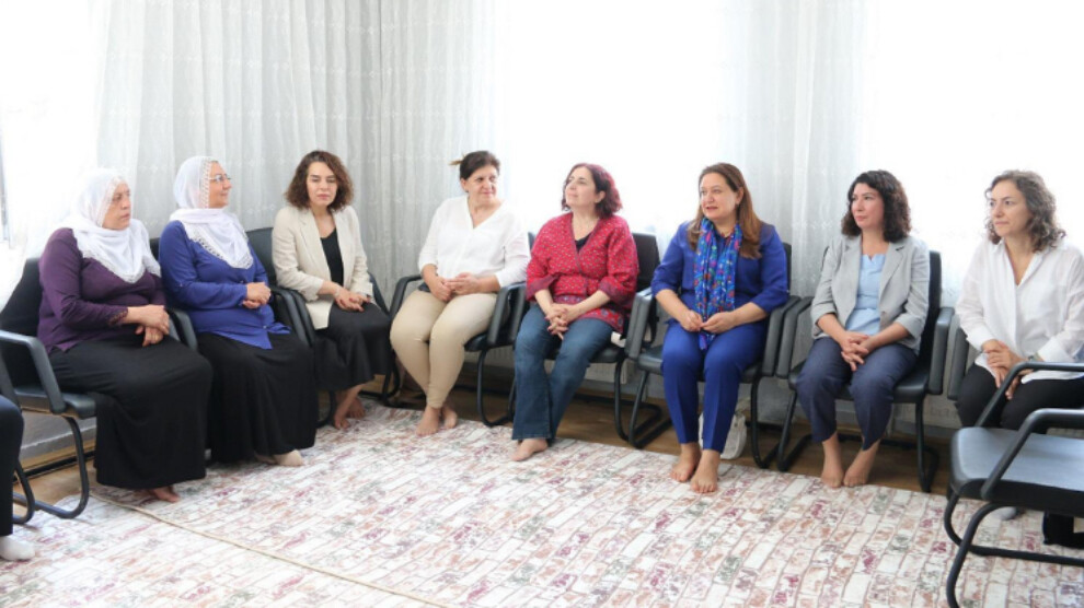 DEM Parti’den Barış Anneleri’ne bayram ziyareti