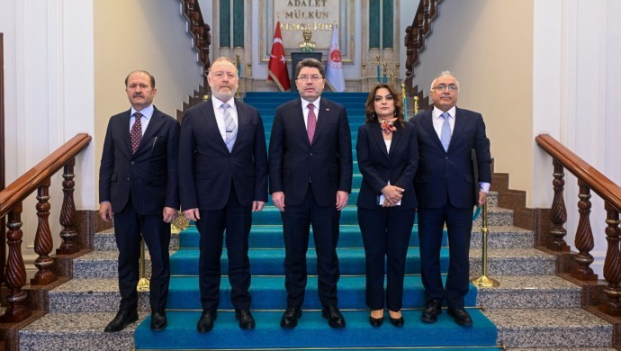 DEM Parti ve Adalet Bakanı Tunç görüşmesi başladı
