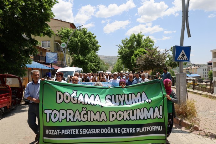 Dersim Hozat’ta madene karşı yürüyüş