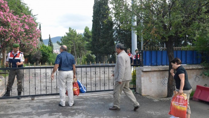 İmralı’da bayram görüşmesi: Abdullah Öcalan ile aile görüşü yapıldı