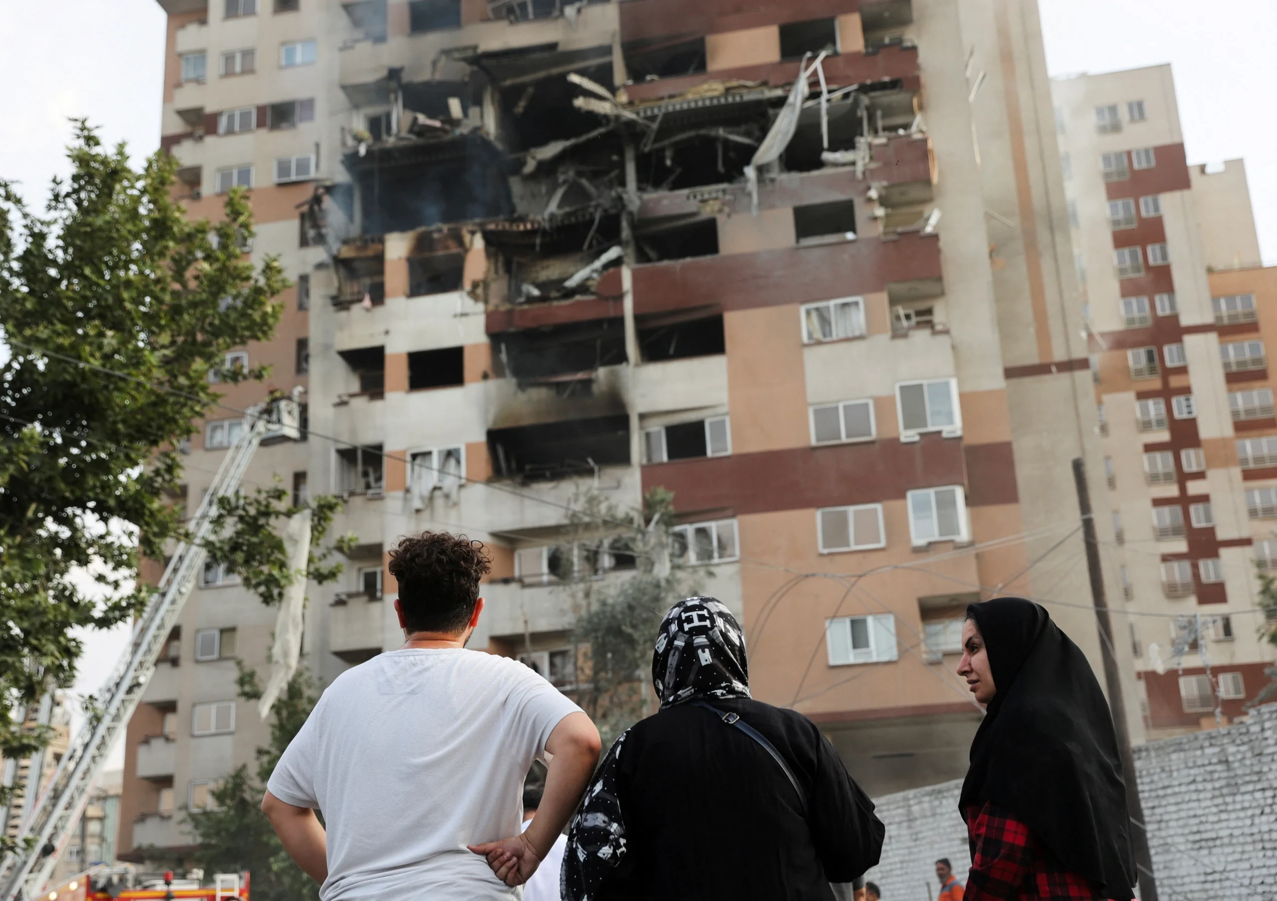 İsrail ordusunun İran’a saldırısı dünya basınında: Korkulan senaryo gerçek mi olacak?
