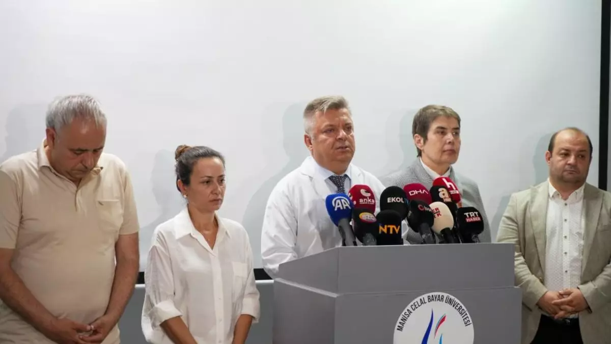 Zeyrek’in sağlık durumuna ilişkin hastaneden açıklama: Çok dinamik bir süreç, her an değişebilir