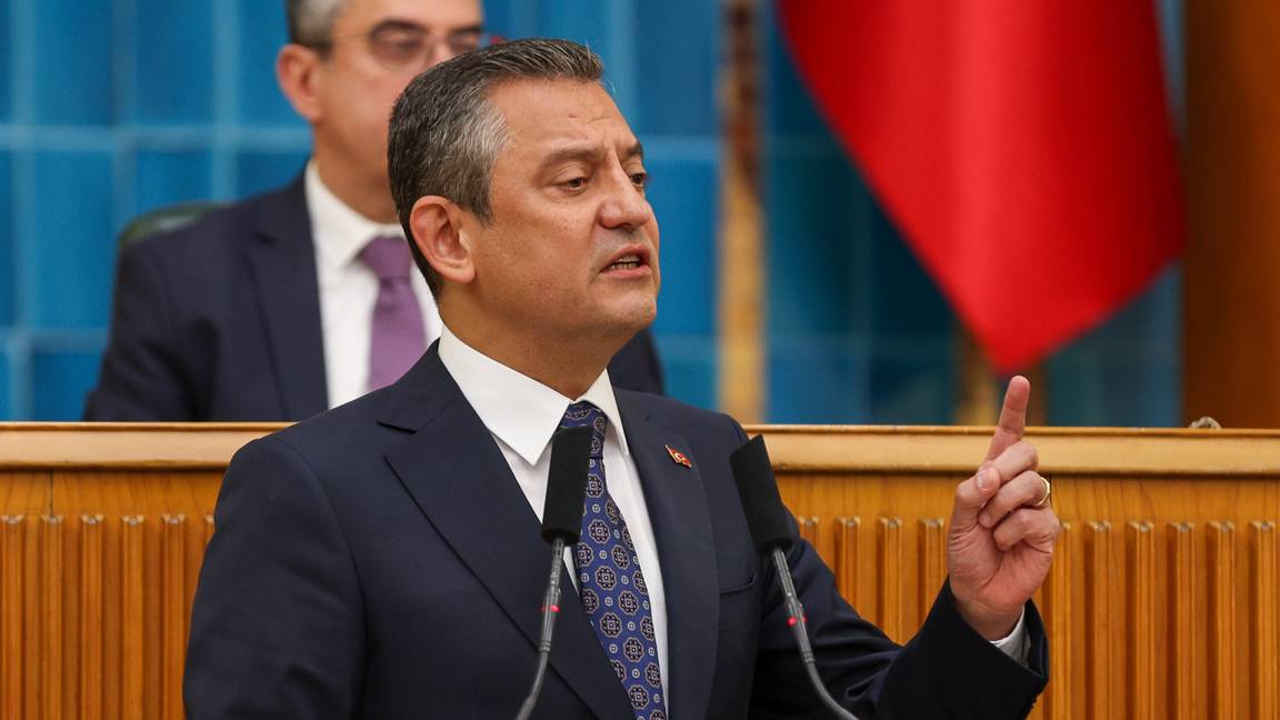 Özgür Özel: Zeytini sevenleri omuz omuza mücadeleye çağırıyorum