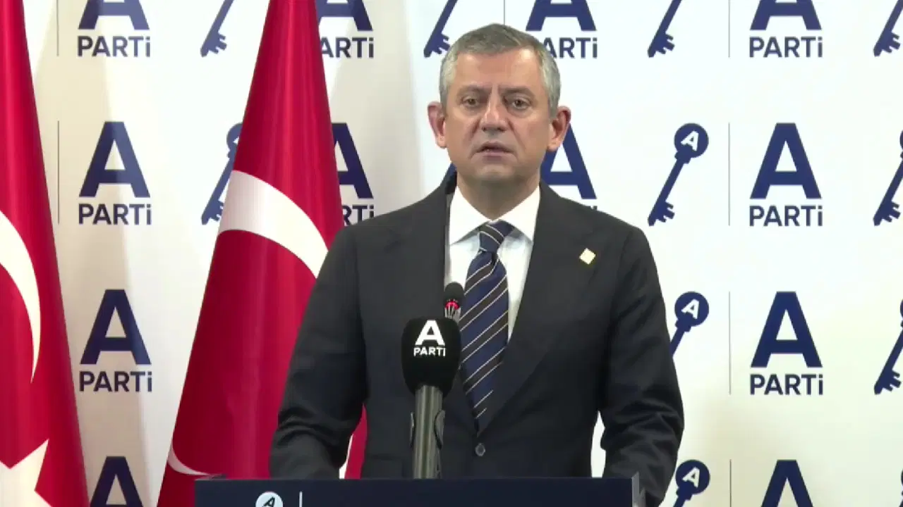 Özgür Özel’den ‘İzmir grevi’ açıklaması: Bir çözüm mutlaka bulunacaktır