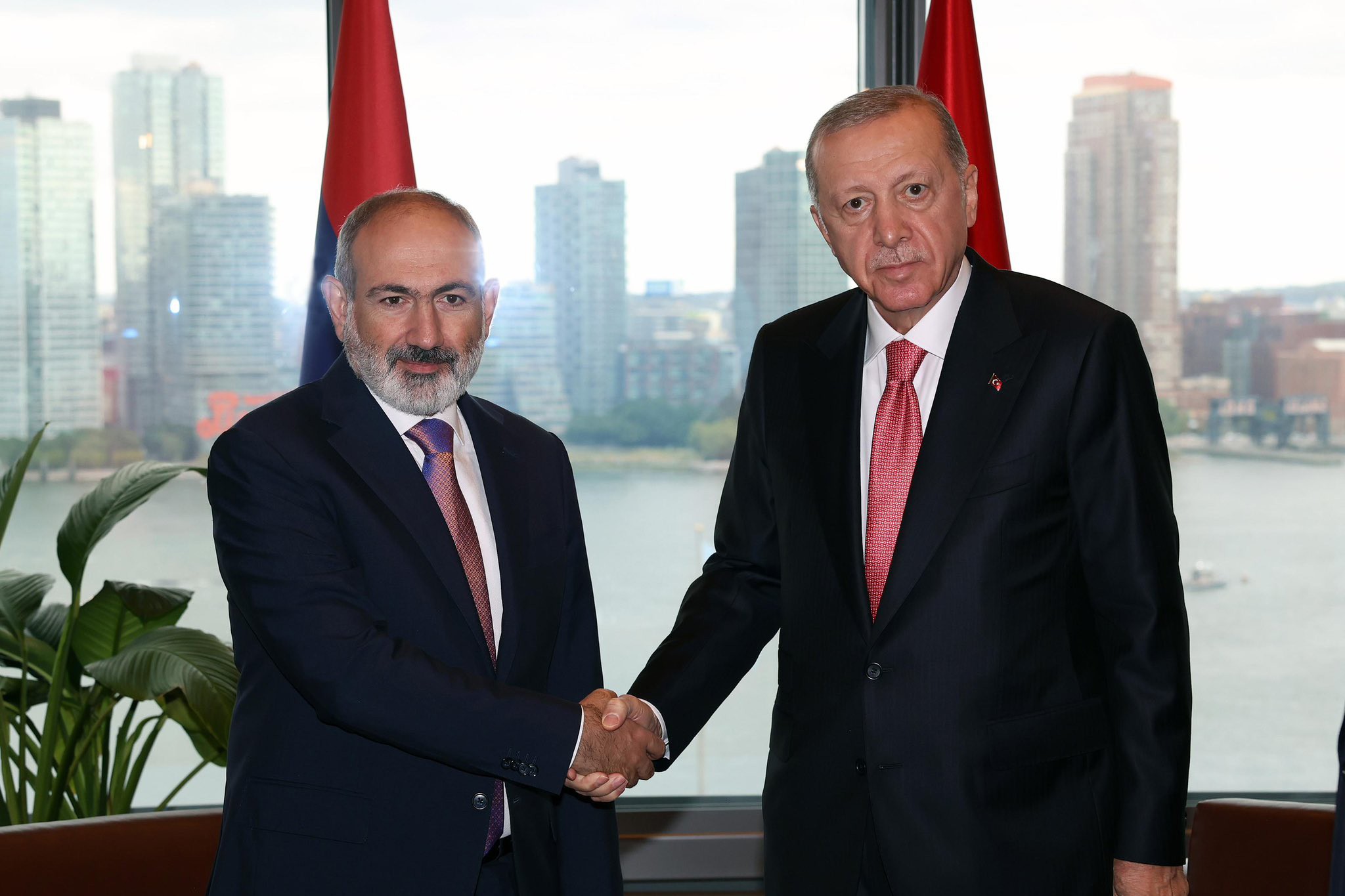 Ermenistan Başbakanı Paşinyan Türkiye’de