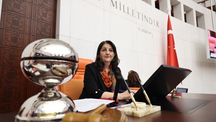 Pervin Buldan, Sırrı Süreyya Önder’i andı: ‘Meclis tarihi sorumluluğunu yerine getirmeli&