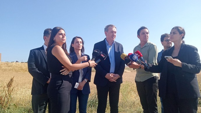 DEM Parti’den Silivri’de açıklama: ‘Bir ülke barışı tesis ettikçe demokrasiyi sağlar’