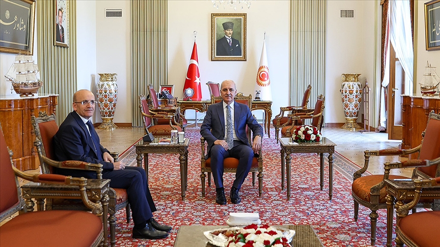Numan Kurtulmuş, Cumhurbaşkanı Yardımcısı Yılmaz ve Bakan Şimşek ile bir araya geldi