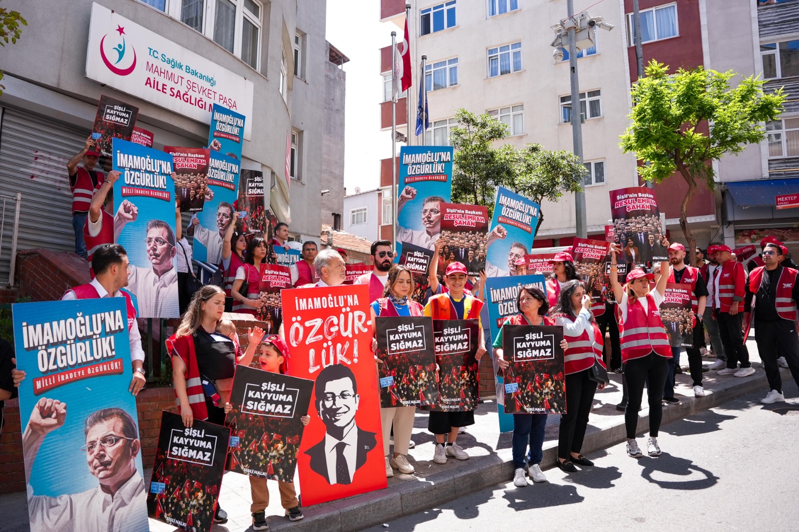 Şişli’de ‘kayyıma karşı durma’ protestosu