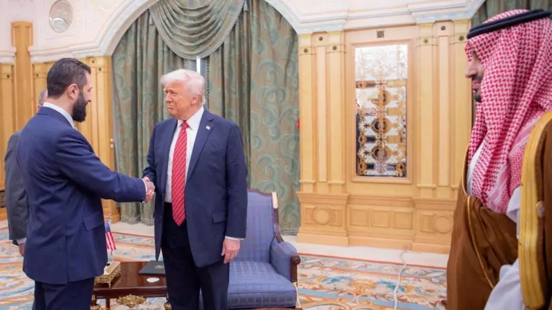 Beyaz Saray, Trump’ın Suriye’ye yaptırımları kaldıracağını açıkladı