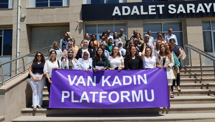 Van’da kadınlardan İmralı başvurusu