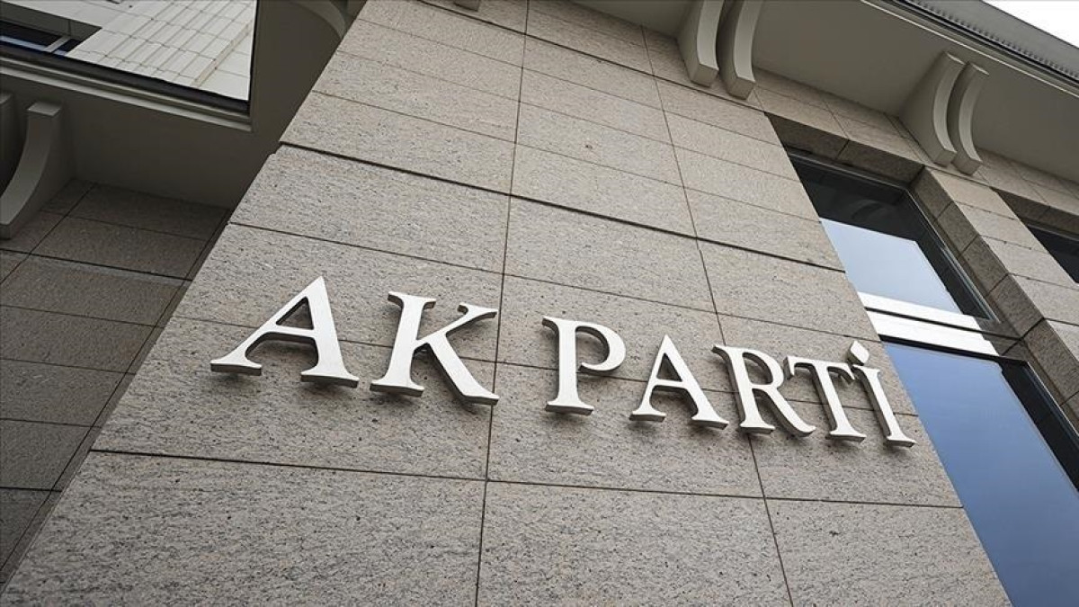 AK Parti komisyonu üyelerini açıkladı