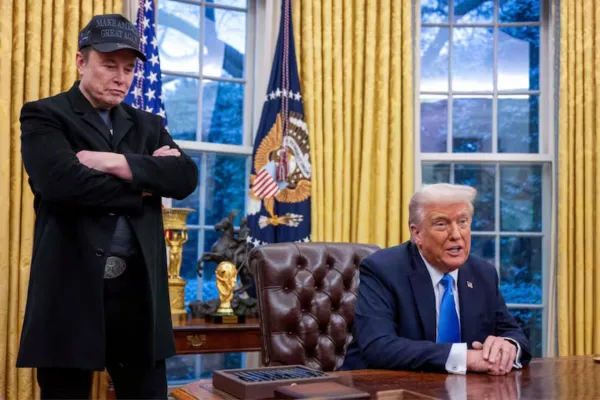 Trump’tan Elon Musk açıklaması: Şirketlerini yok etmeyeceğim