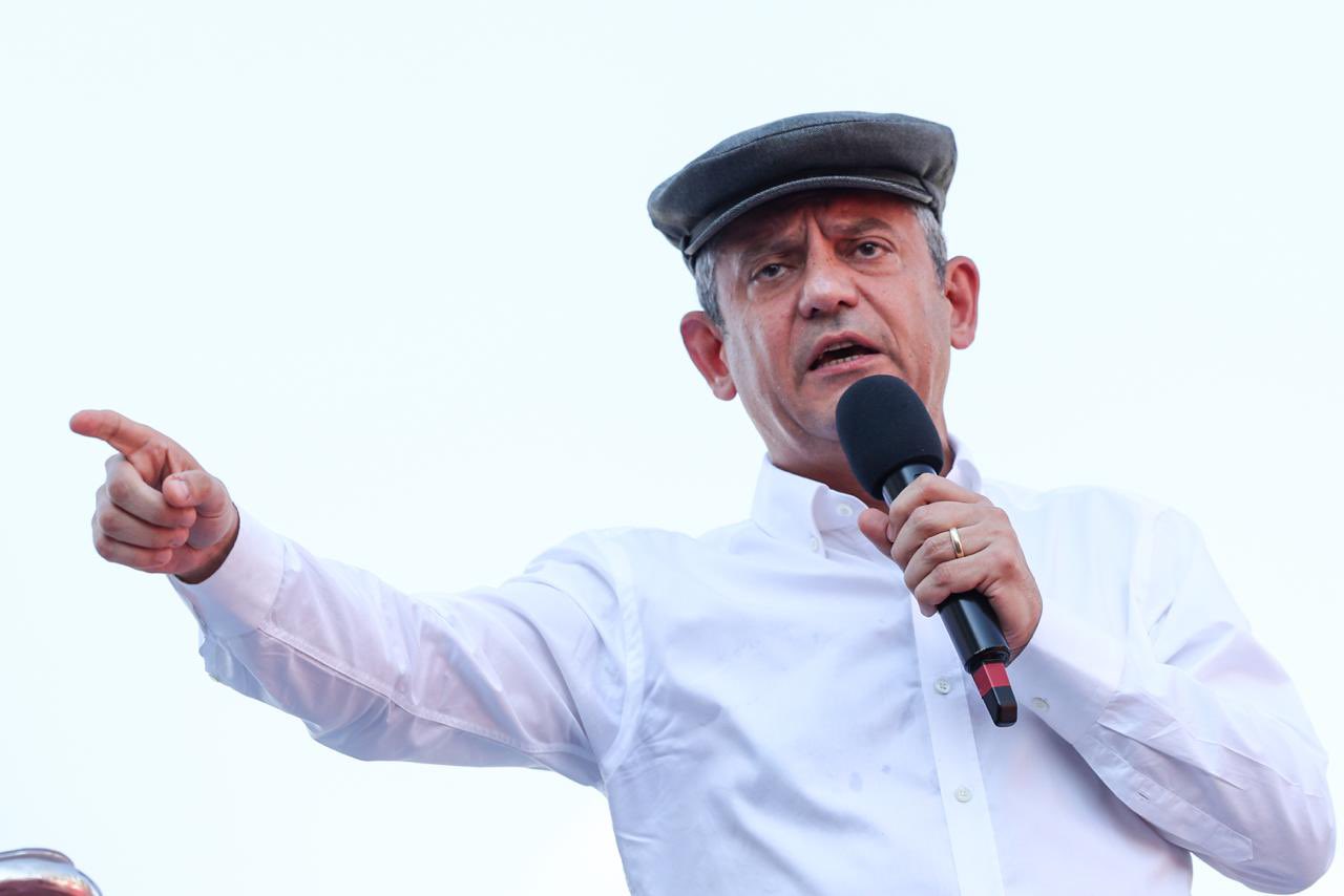 Özgür Özel: Erdoğan iktidarı için tarihi bir fırsatı heba etmeye çalışıyor