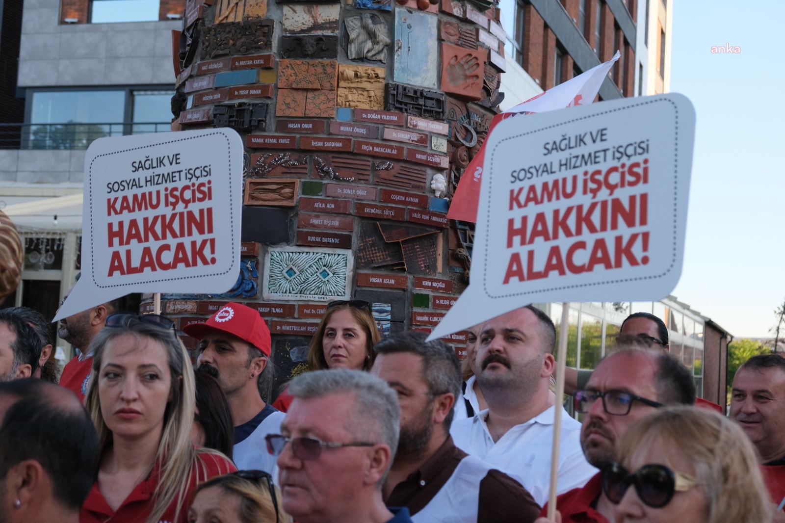 DİSK’ten kamudaki TİS sürecine tepki: Bu teklifle müzakere değil, mücadele edilir